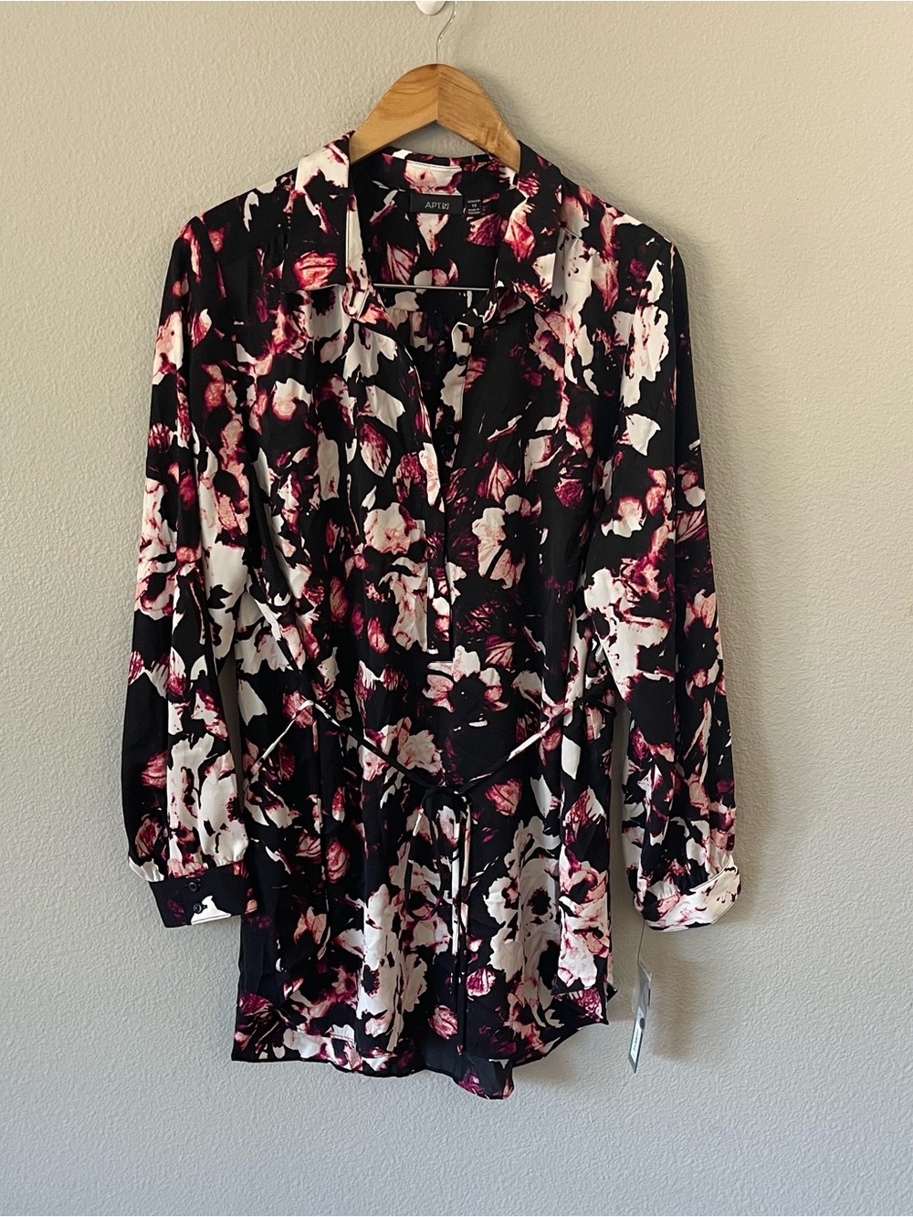 Apt. 9 black long-sleeve blouse black/pink moody floral drawstring waist Size 1X